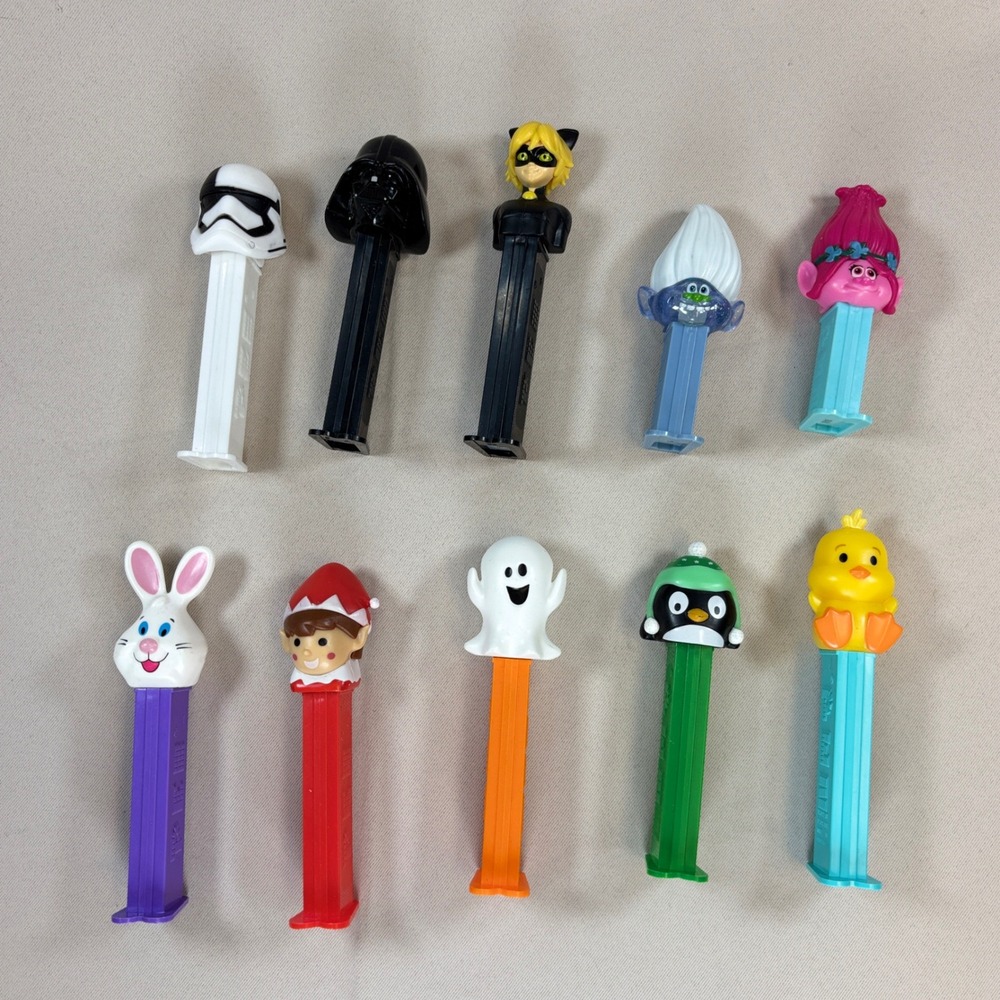 Lot of 10 Modern PEZ Dispensers - Star Wars, Trolls, Cat Noir, & Holiday